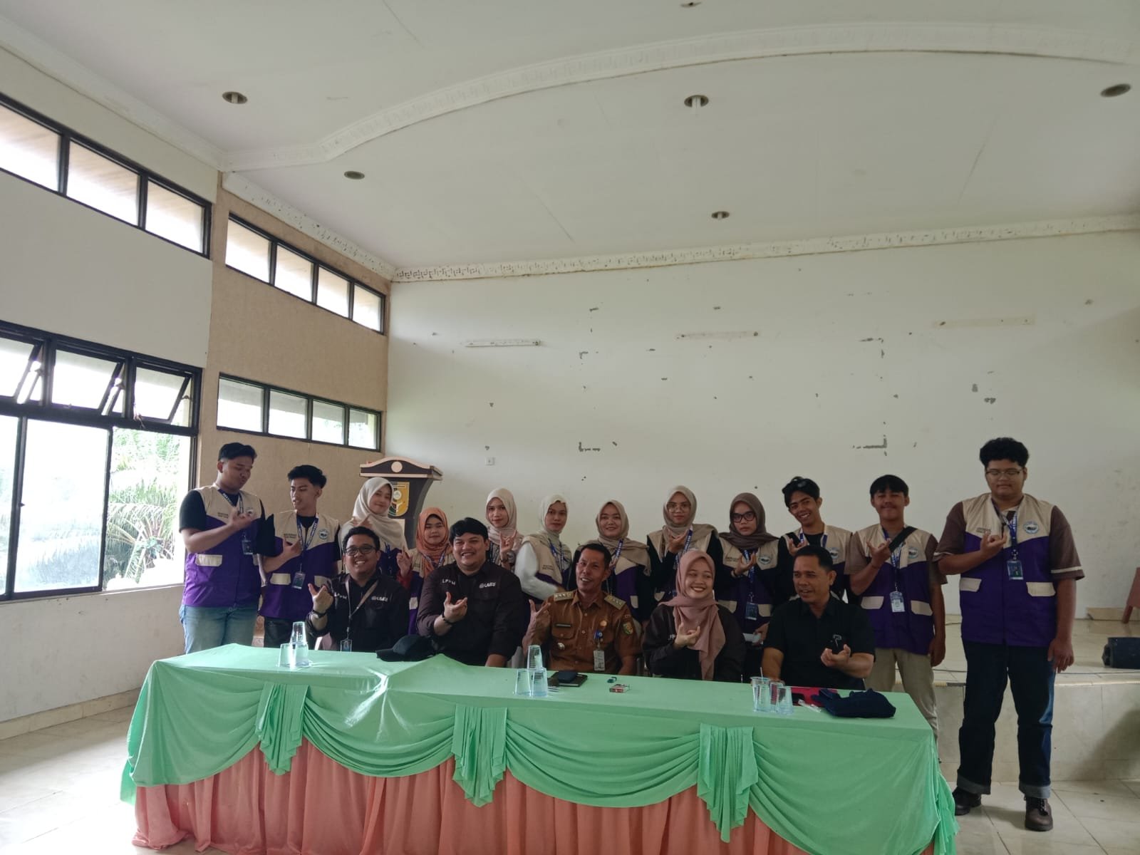 SAMBUT MAHASISWA KKN UMRI, CAMAT KUANTAN MUDIK BERHARAP PROGRAM KERJA BERIKAN DAMPAK POSITIF BAGI MASYARAKAT
