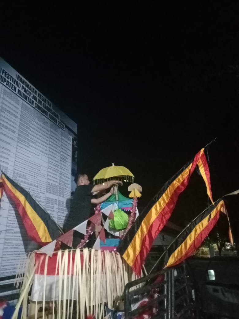 Semangat Baganduang! Kecamatan Kuantan Mudik Persiapkan Mobil Hias untuk Pawai Pacu Jalur 2026